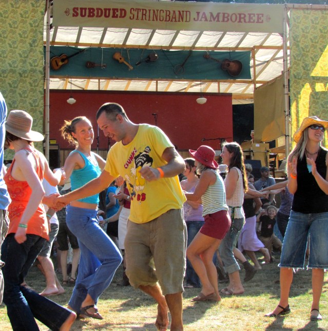 subdued stringband dance