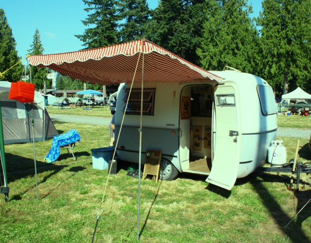 Retro Camper at the Subdued String-band Jamboree